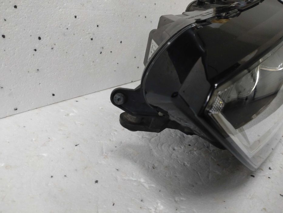 lampa lewa vw golf sportsvan zwykła 517941005b rok 2014-19