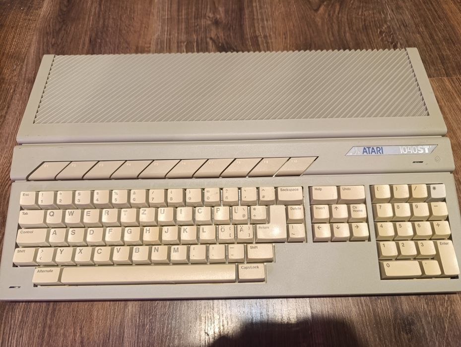 Atari 1040STf, sprawne zestaw, mysz, adapter , RGB, quick shot