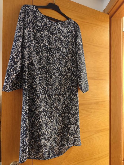 Vestidos pelos joelho