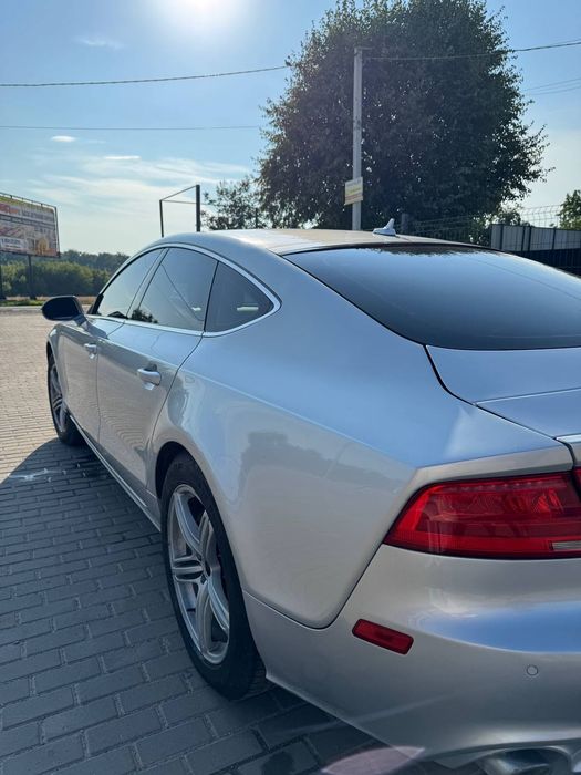 Продам Audi A7 3.0 бензин