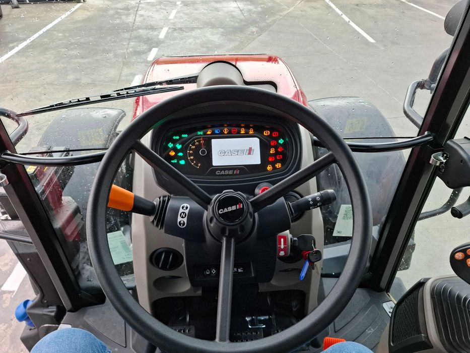 Case Farmall 120 C - Ciągnik Case Farmall 120 C-Przedni TUZ - Nowość!