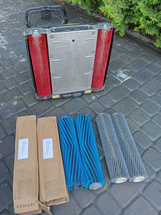 ЯКІСТЬ!! KARCHER Керхер полотер шліфмашина з щітками для чищення підлоги; килимів плитки бетону; Підлогомийна підлогомиюча / миючий моющий пылесос