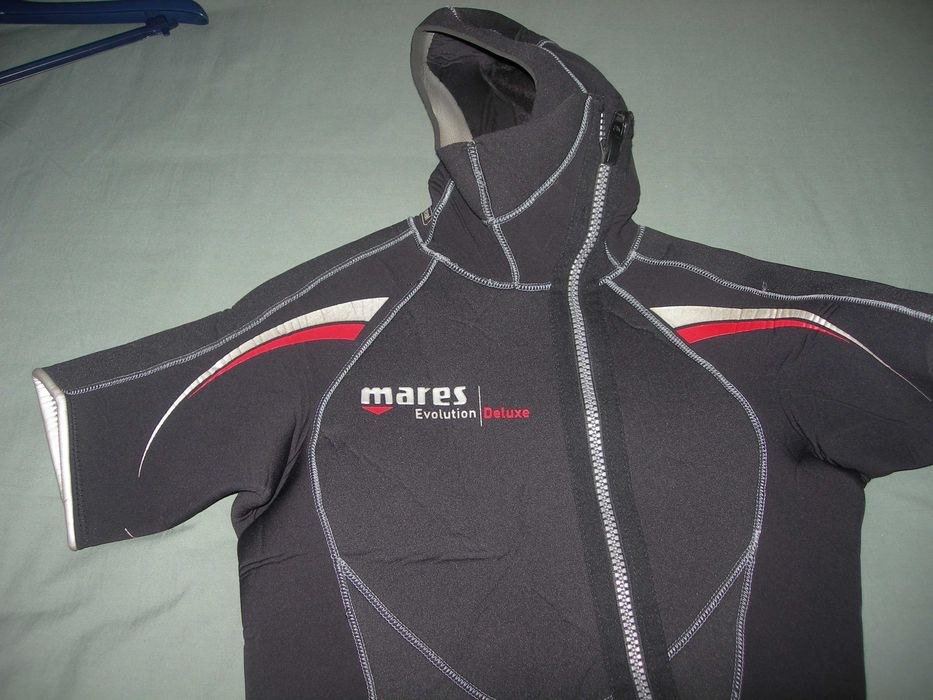Fato neoprene de mergulho ou pesca submarina.