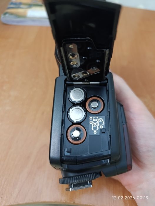 Продам вспышку . Yongnuo Speedlite YN568EX III