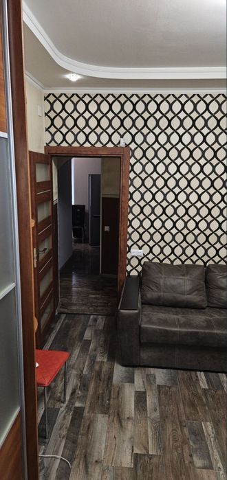 Кв.2х.к.перший поверх,дніпровський р-н,Сергія Синенка9.