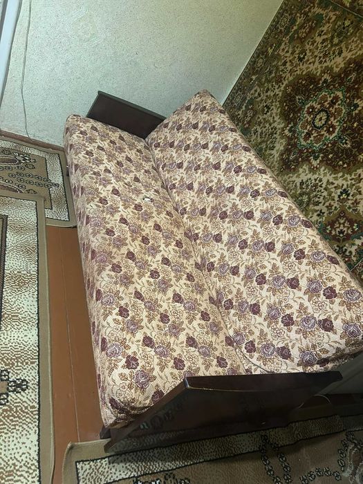 Віддам розкладний диван безкоштовно