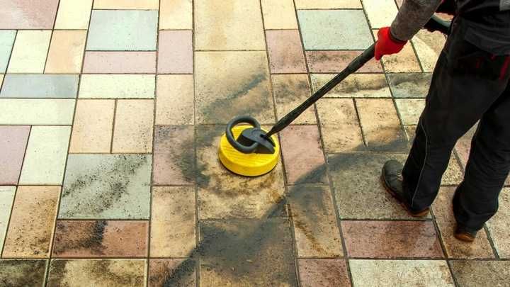 GRESOL 1L Koncentrat do mycia posadzek, doczyszczania z KLEJU, GUMY