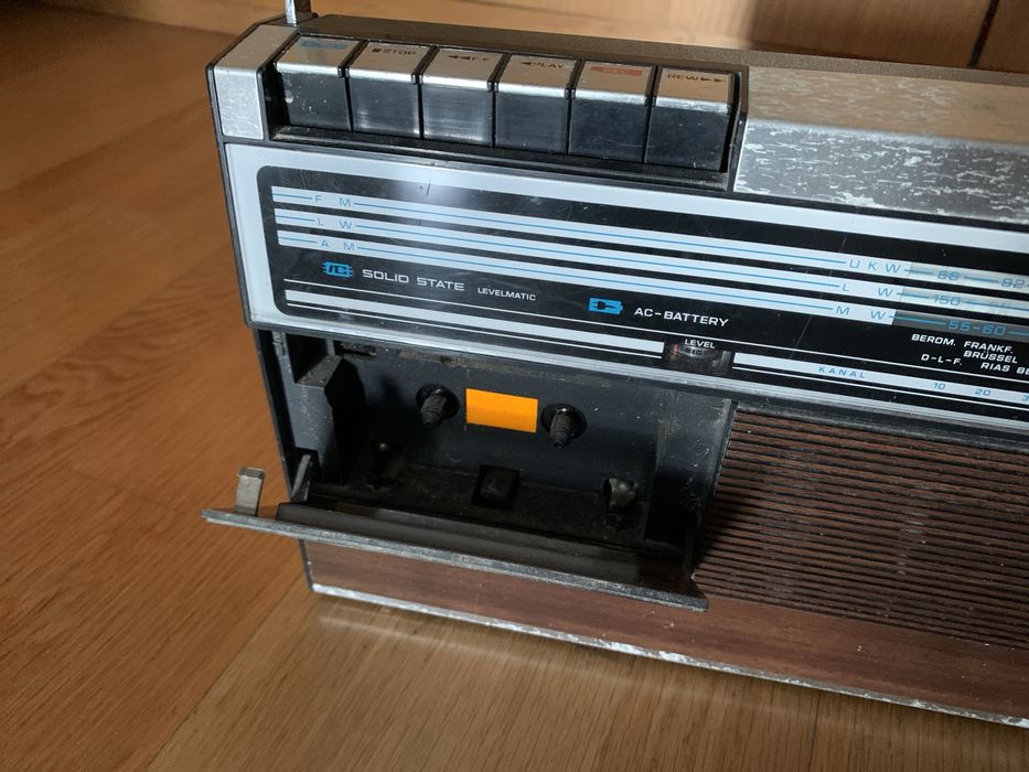 Radio Hitachi KCT-1210 LR