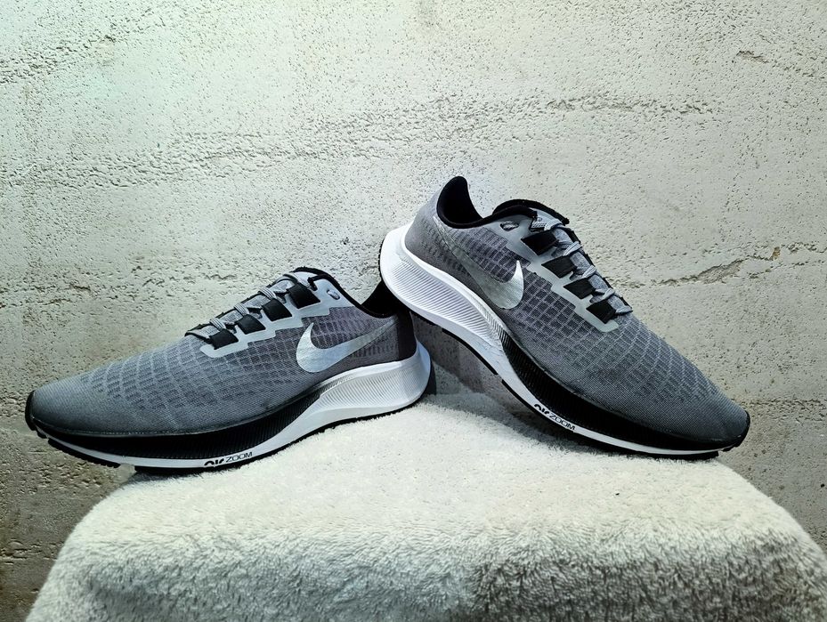 NIKE AIR ZOOM PEGASUS 37 r.44,5 stan bardzo dobry