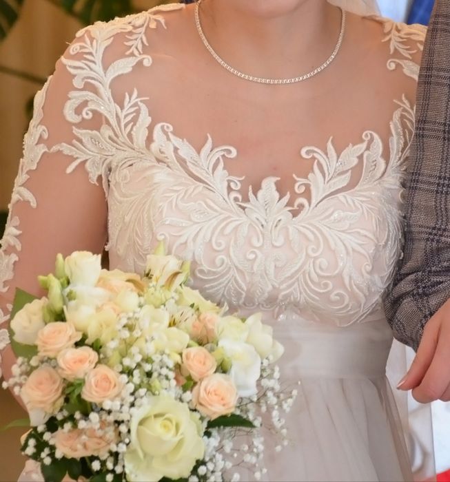 Плаття кольору пудри