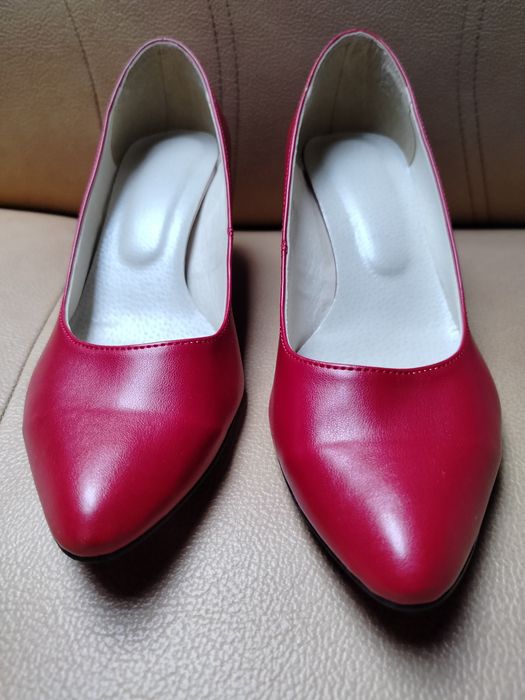 Buty damskie szpilki półbuty rozmiar 38