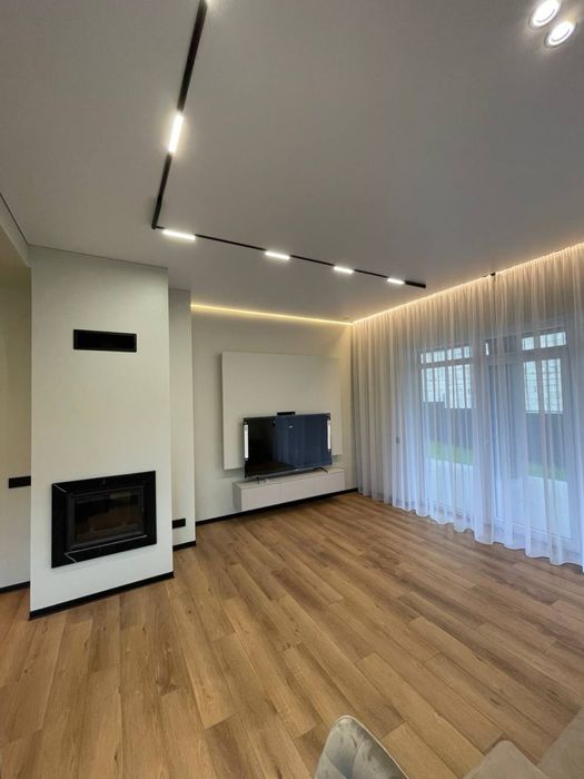 Продаж будинку з ремонтом «під ключ» на Червениці