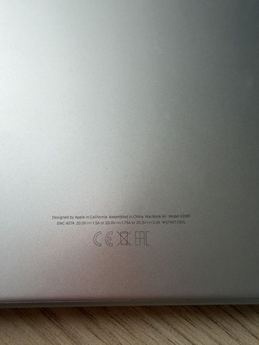 MacBook Air 13,6