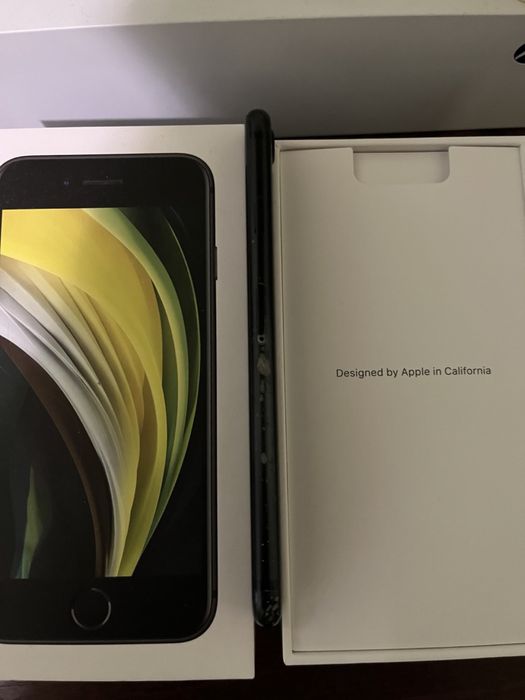 Iphone se 2020 64gb з повним комплектом