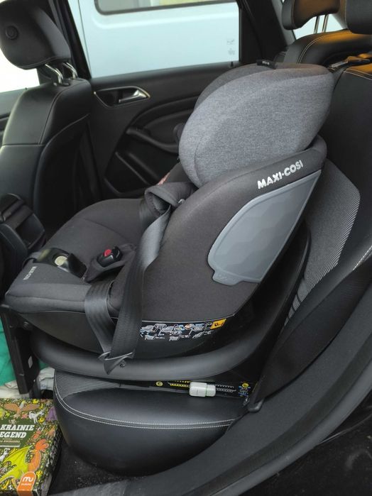 Fotelik obrotowy Maxi Cosi Mica i-Size ISOFIX 0-18kg 40-105cm