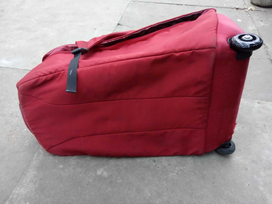 Валіза    на колесах