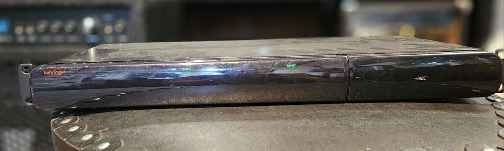 Procesor Behringer Multiband Dynamics Processor SPL3220