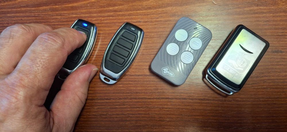 Comandos de motor elétrico (com pilha)