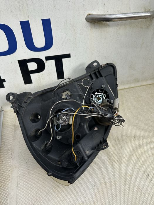 Farois desportivos com angel eyes renault clio 2