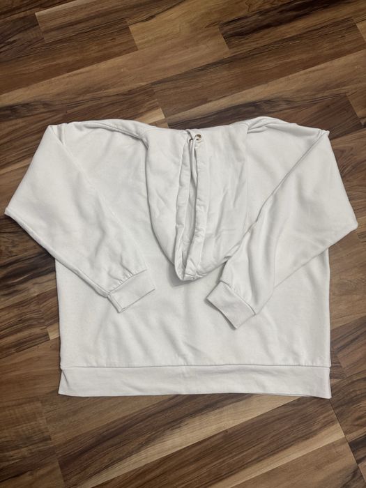 Kremowa bluza z kapturem