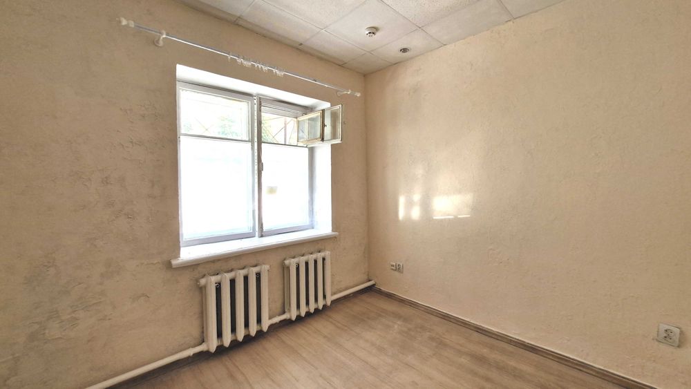 Продам 3 комнатную квартиру дом  в центре Соборная площадь Дерибасовск