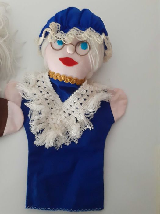 Fantoches: avô  avó  menina e menino