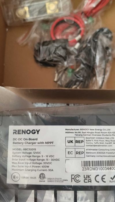 Renogy - 30A dc to dc on-board battery charger with MPPT - Nunca usado