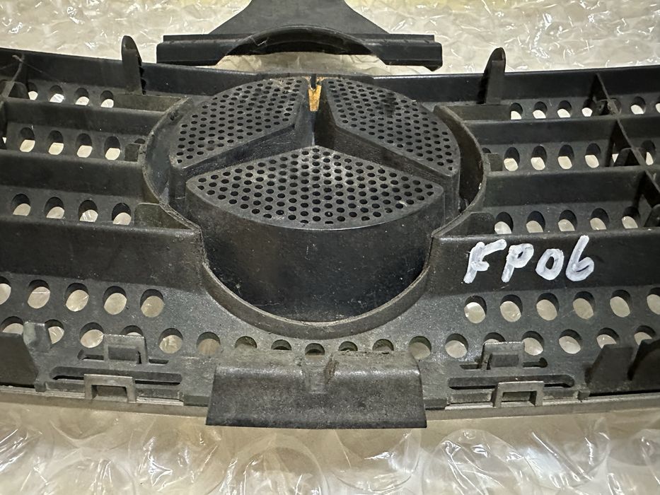 Grelha Mercedes Sportcoupe 2001 a 2008