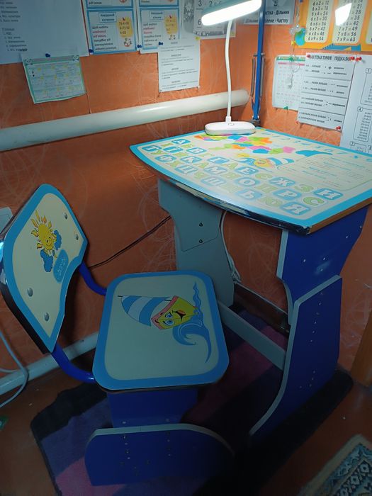 Дитяча парта зі стільцем
