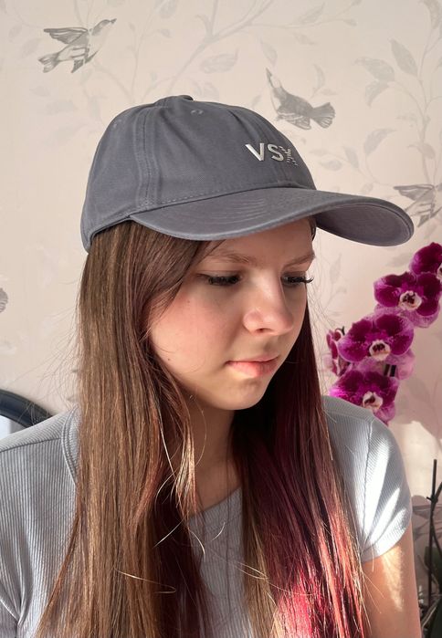 Victoria's secret vsx baseball cap бейсболка жіноча сіра оригінал
