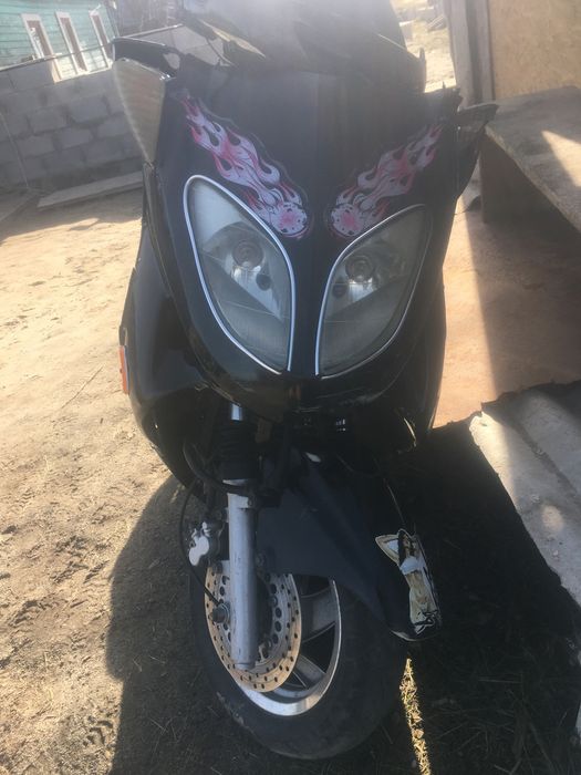 продам скутер по зпчястям або ціляком