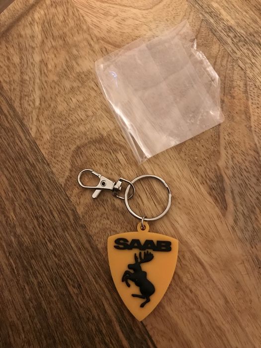 Breloczek saab nowy