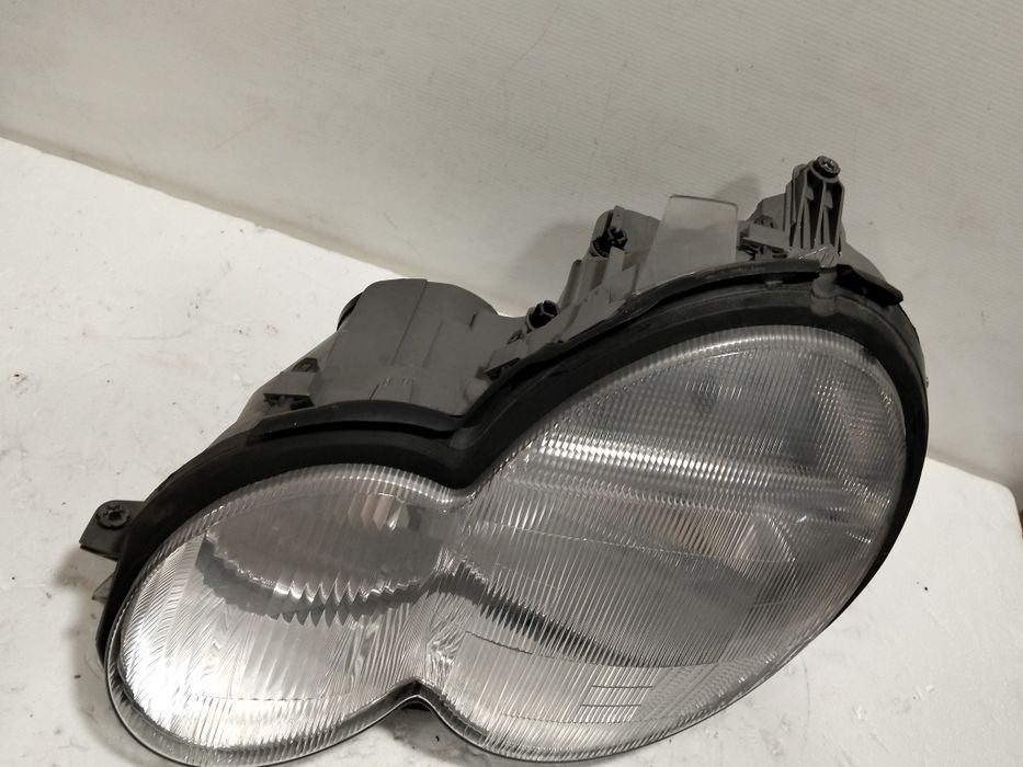 Farol Mercedes c w203 ótica esquerdo 2004