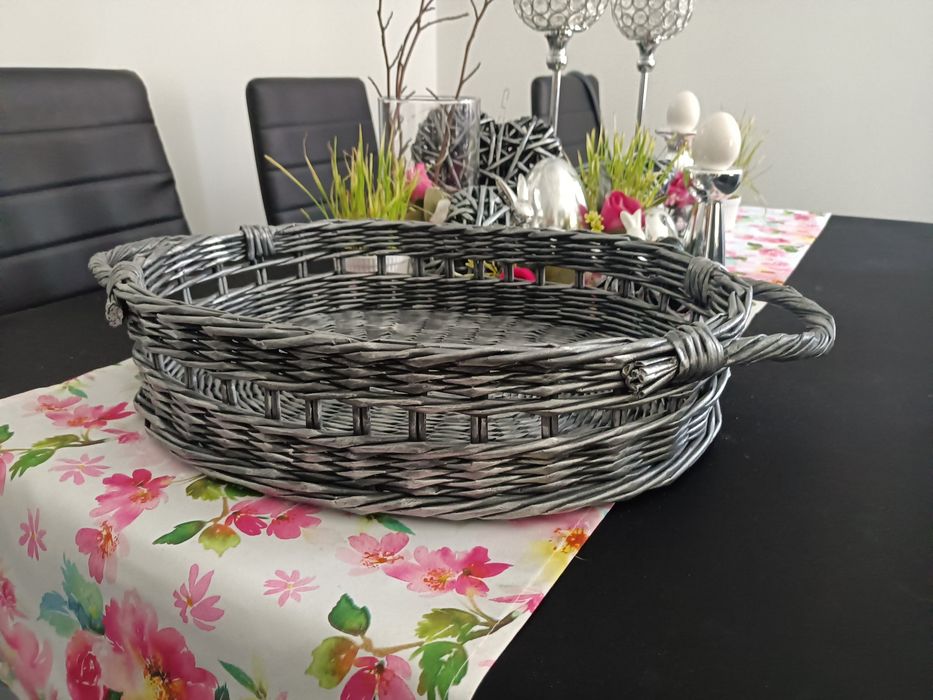Taca z papierowej wikliny