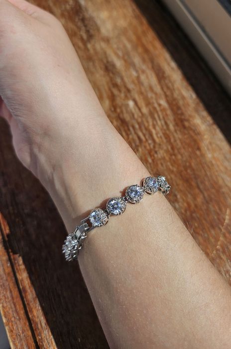 Conjunto prateado - brincos, colar, pulseira