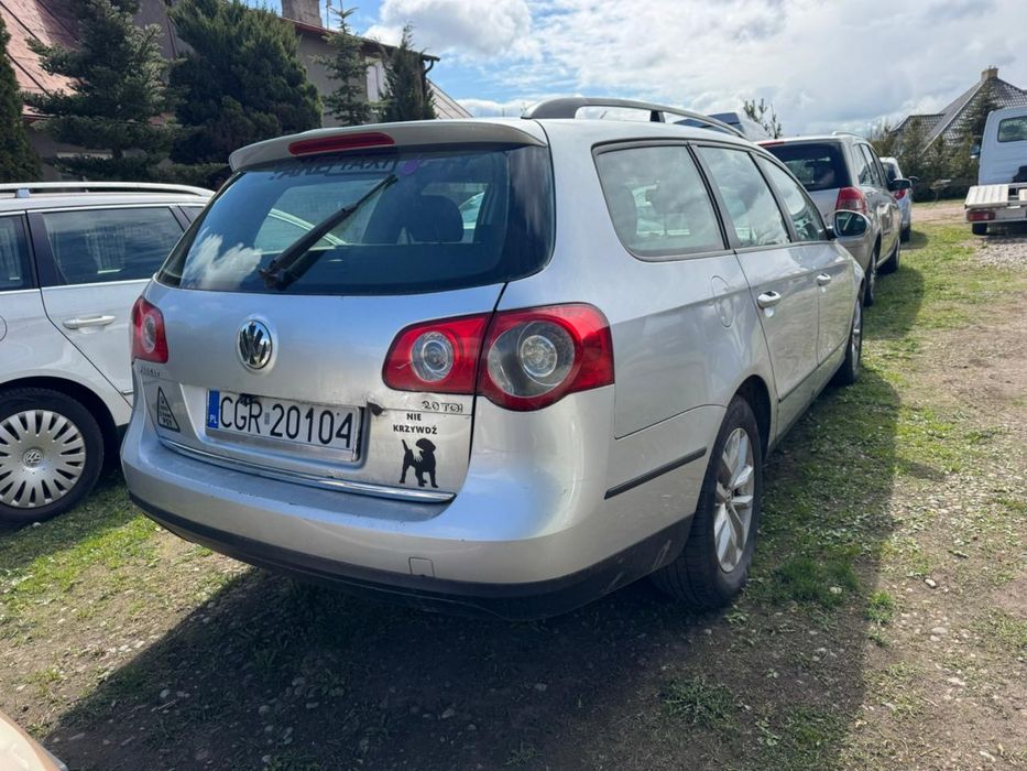 В наявності три авто на Пл реєстрації