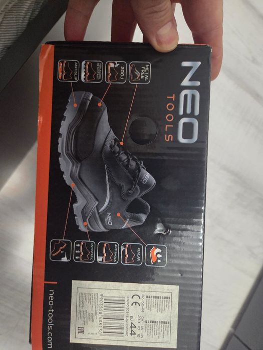 Продаю ботинки 43.5р