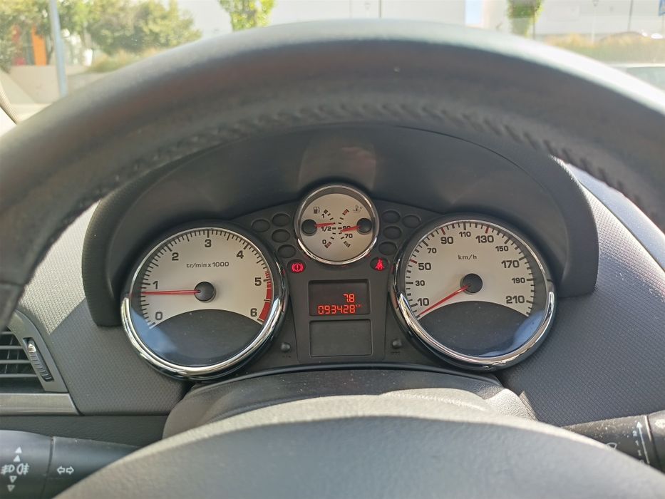 Peugeot 207 1.4 HDi Sportium