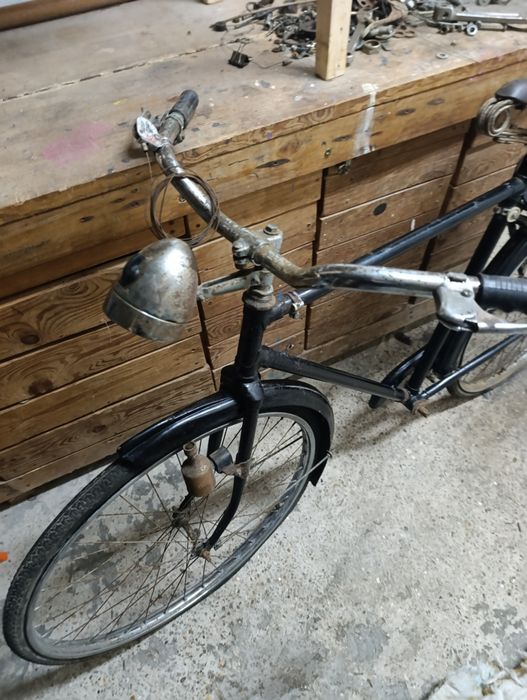 Bicicleta Pasteleira Clássica – Anos 80 (Para Restauro ou Peças)