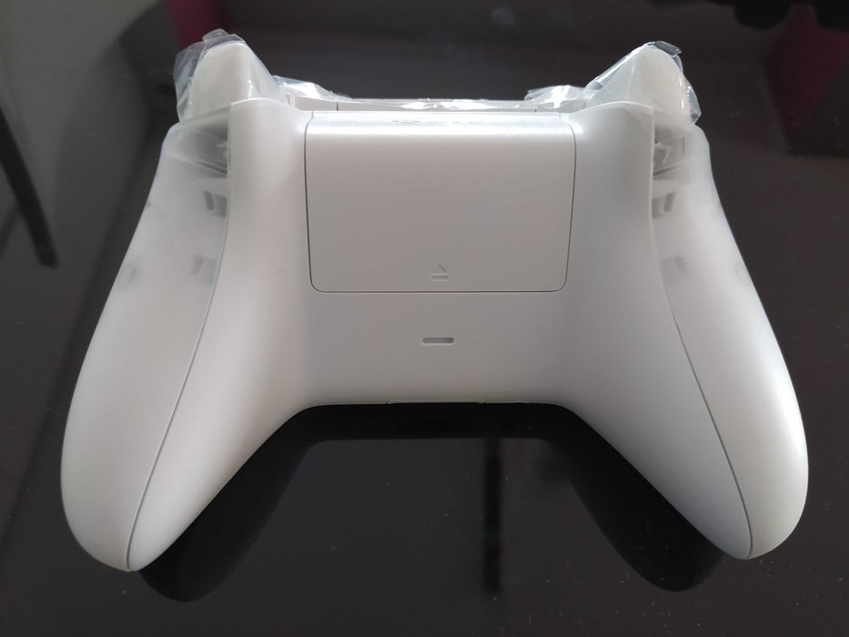 Pad od Xbox One X S Phantom White w pełni sprawny oryginał Nowy