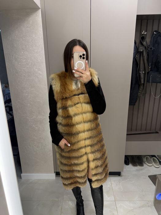 Жилетка з натурального хутра лисиці