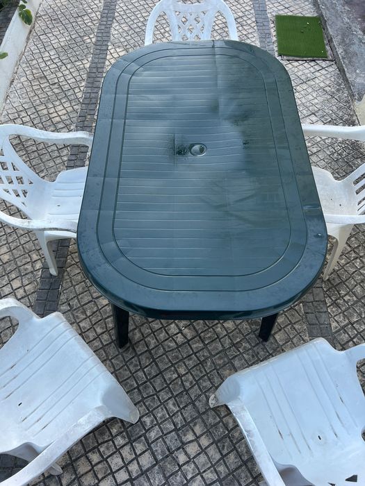 Mesa de Jardim + Cadeiras