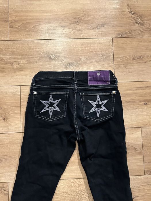 markowe jeansy victoria beckham slawna projektantka gwiazdki