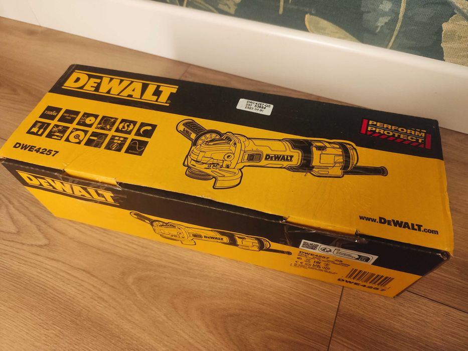 Szlifierka DeWalt 4257  - uszkodzona