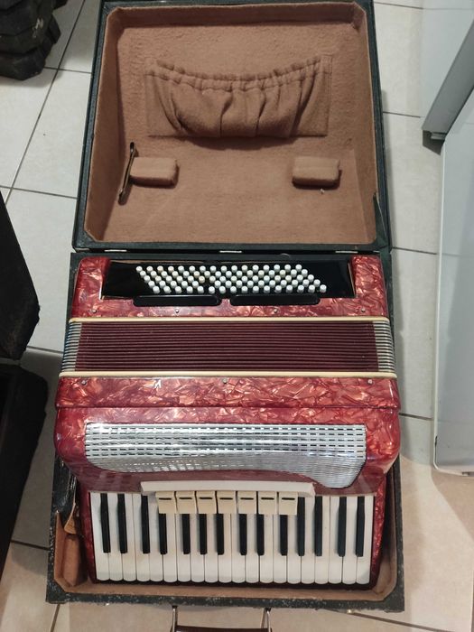 Akordeon 80 basowy