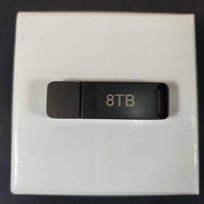 Memory Stick Wodoodporny 8TB