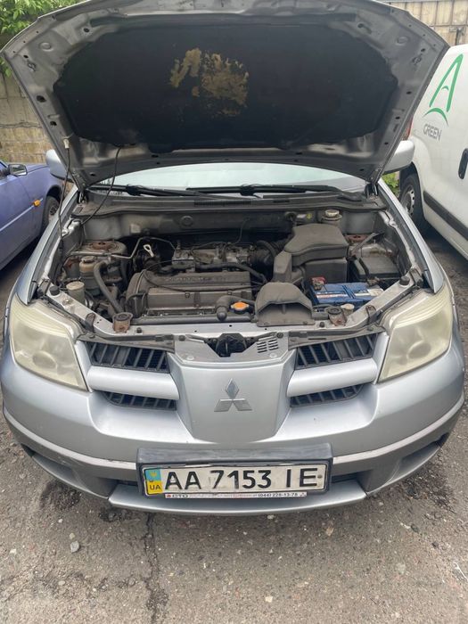 Mitsubishi Outlander 2004 року