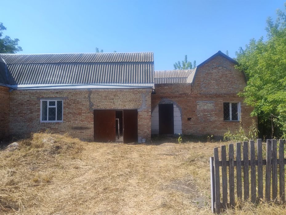 Продам будинок в селі Яблунівка, 8км від Корсунь - Шевченківського  + 25 соток землі