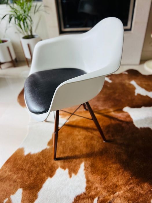 Cadeira Vitra Eames em branco - Daw