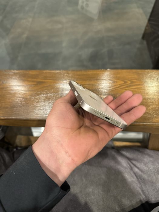 Продам айфон 13 128гб